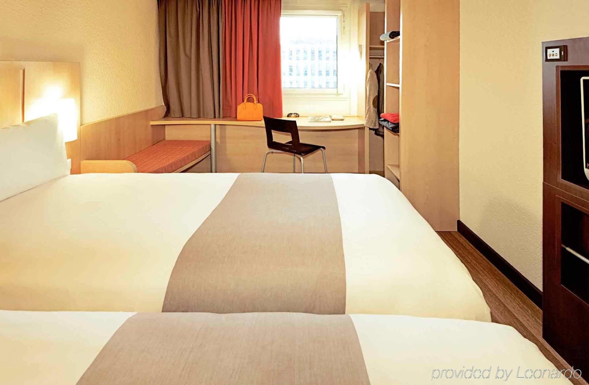 Ibis Istres Trigance Hotel Exterior photo