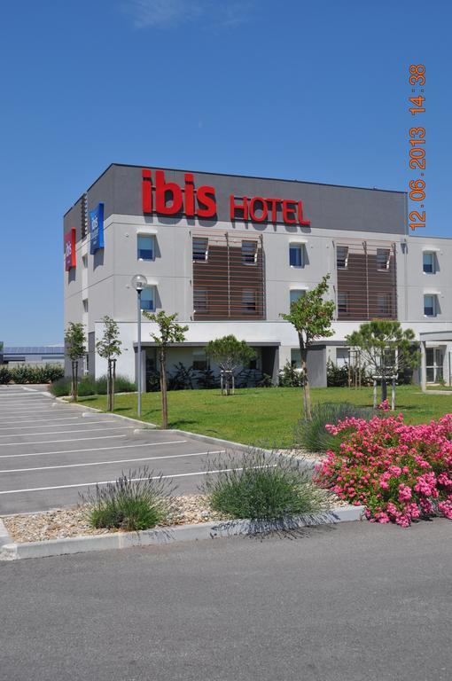 Ibis Istres Trigance Hotel Exterior photo