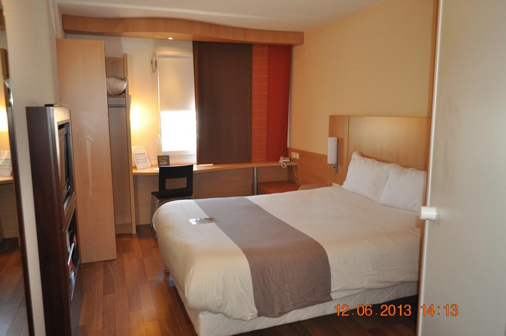 Ibis Istres Trigance Hotel Exterior photo